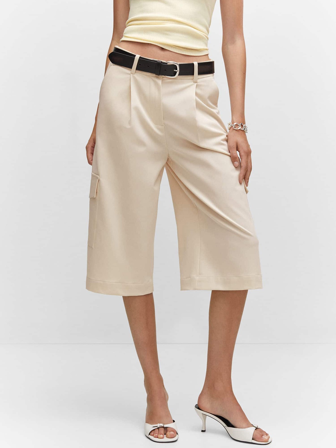 

MANGO Women Pleated Cargo Shorts, Cream