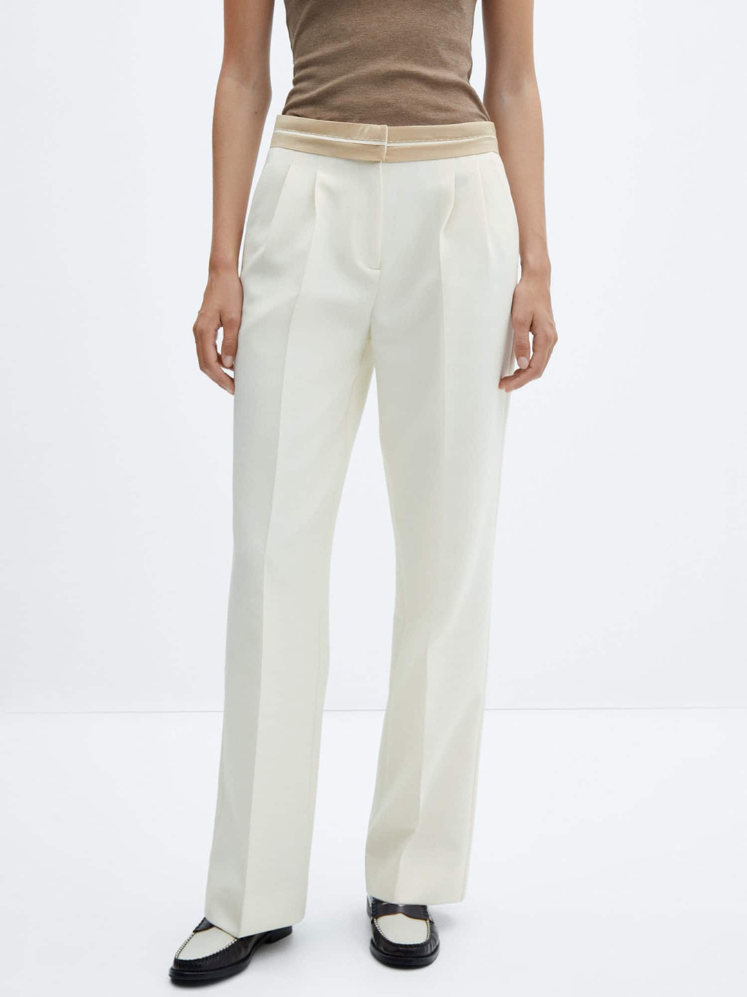 

MANGO Women Pleated Trousers with Turn-Up Waist, White