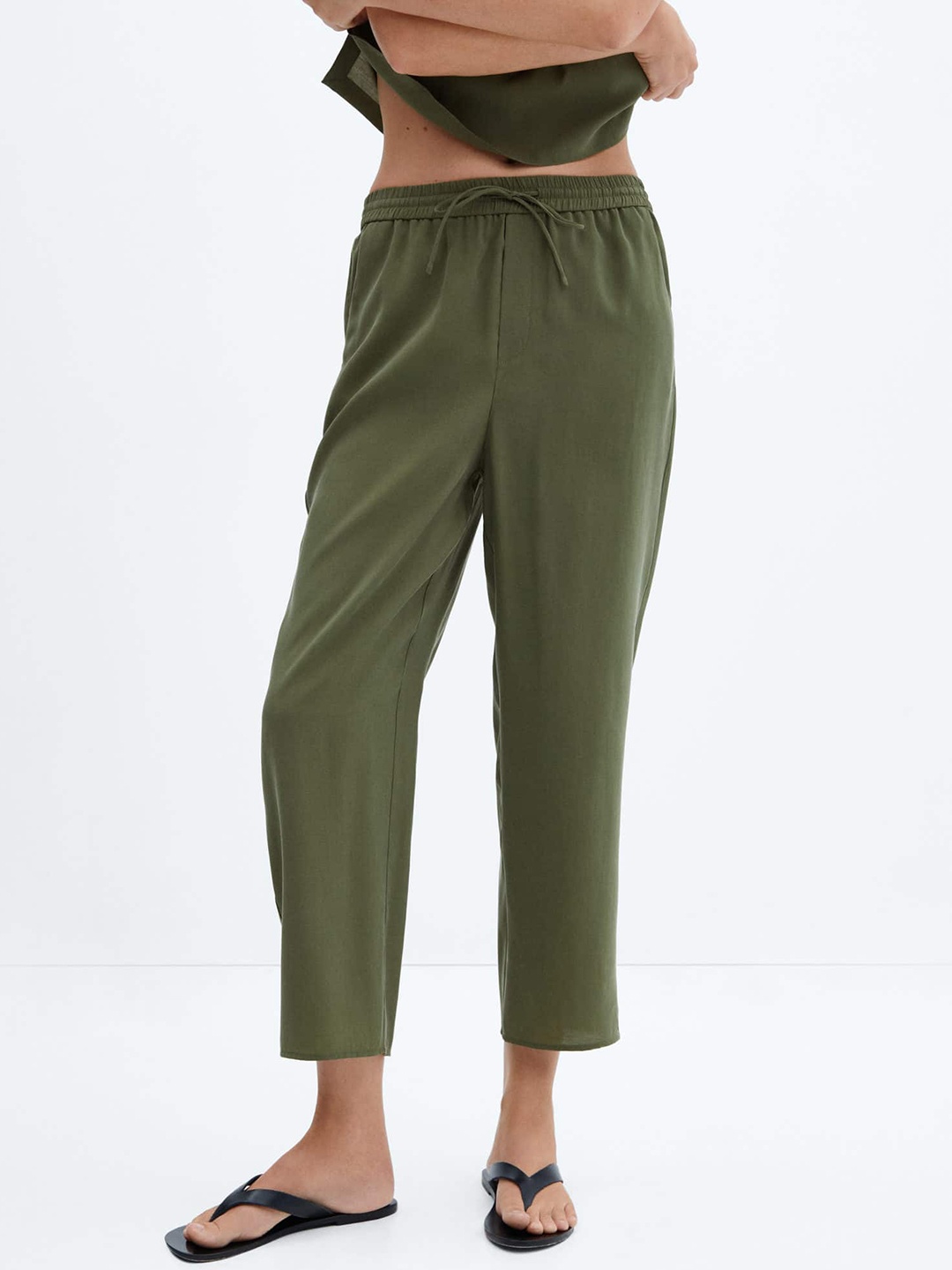 

MANGO Women High-Rise Cropped Regular Trousers, Olive