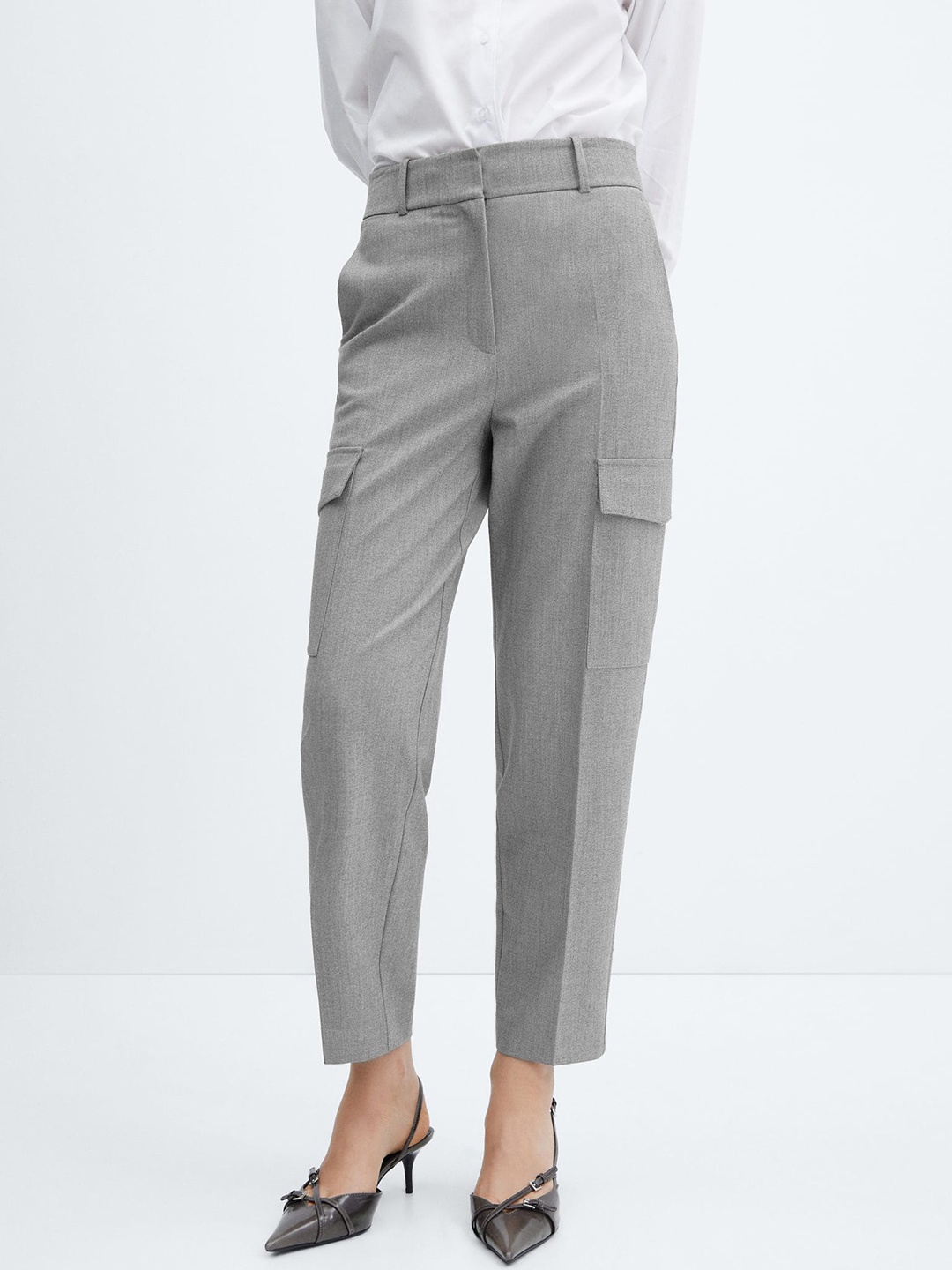 

MANGO Women Pocket Detail Cropped Trousers, Grey