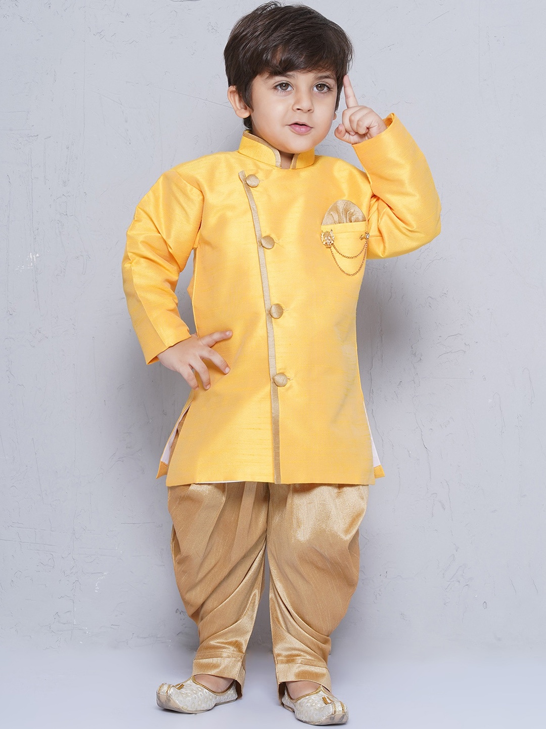 

Aj DEZInES Boys Self-Design Cotton Sherwani, Orange
