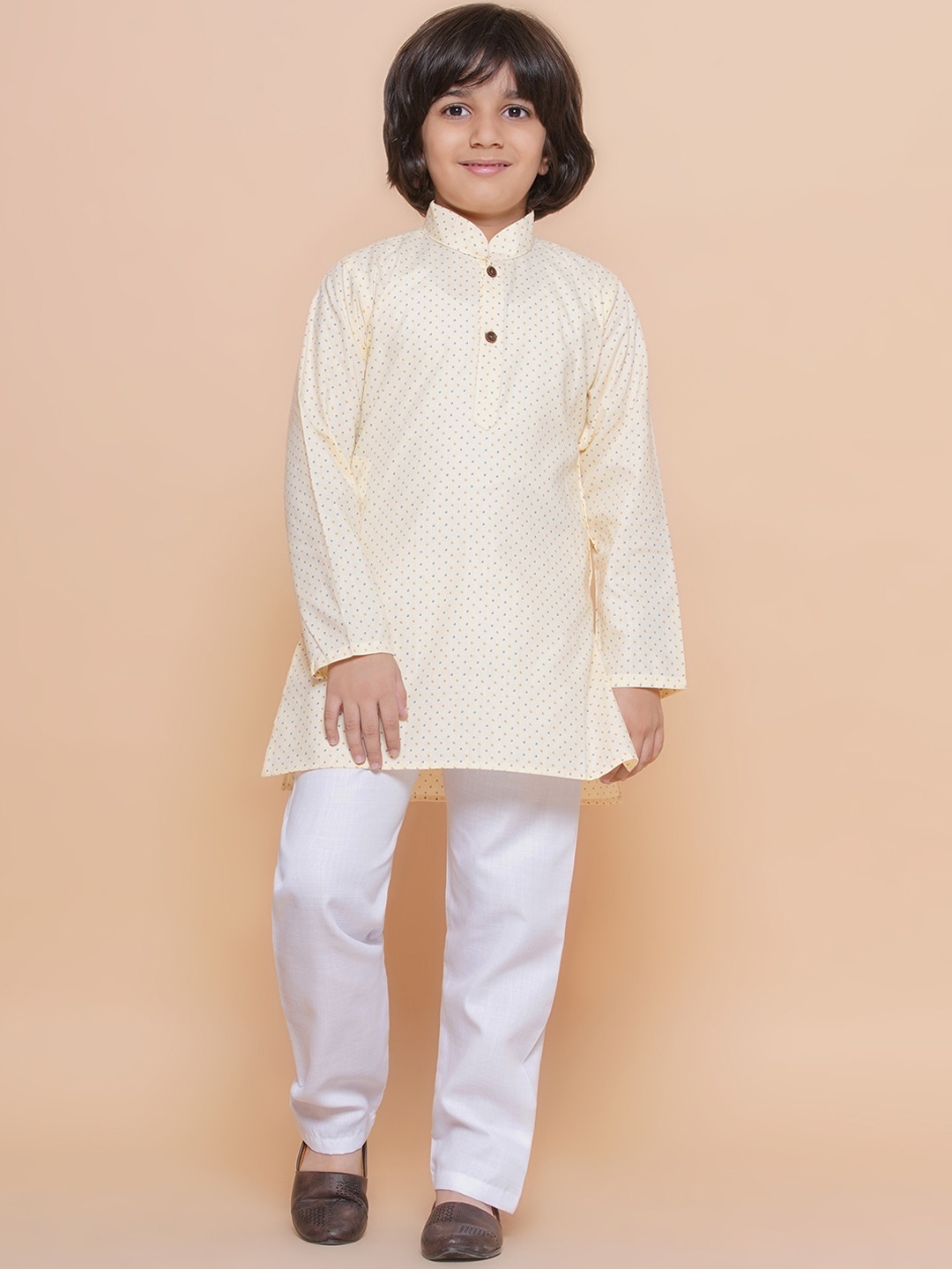 

Aj DEZInES Boys Printed Mandarin Collar Pure Cotton Kurta with Pyjamas, Yellow