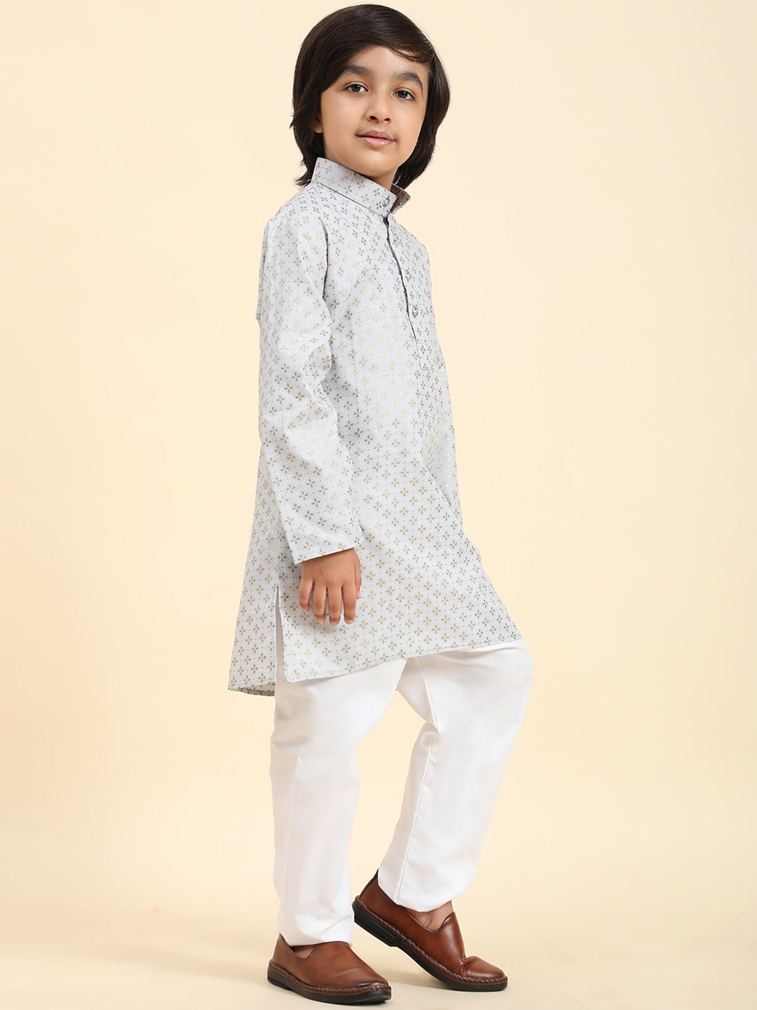 

Pro-Ethic STYLE DEVELOPER Boys Ethnic Motifs Printed Band Collar Kurta With Pyjamas, Grey