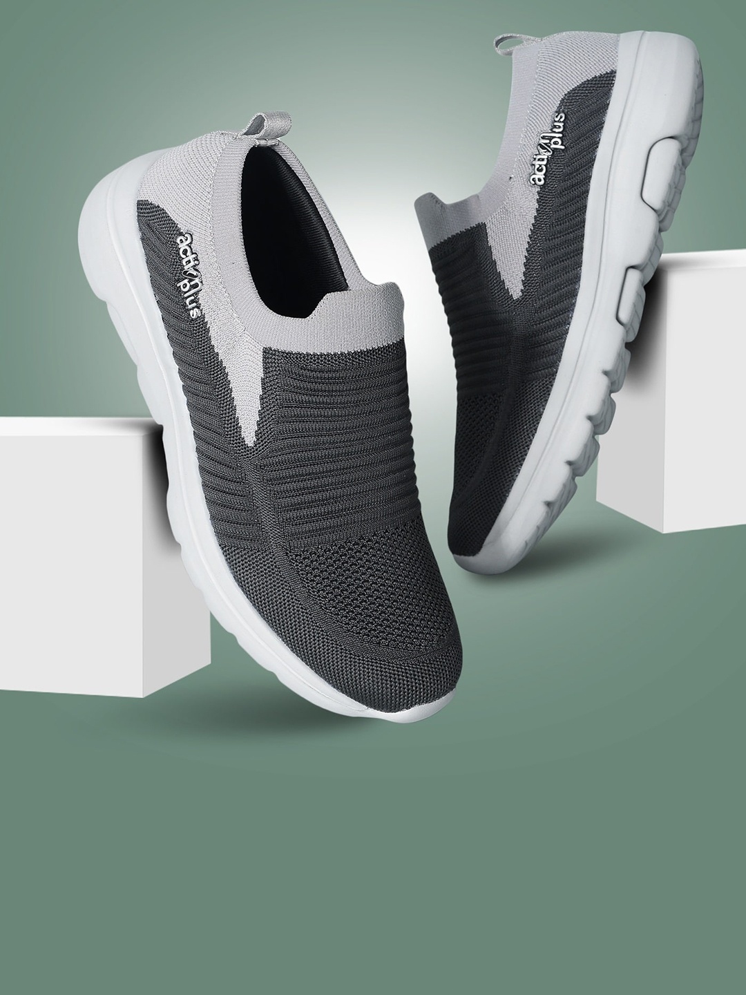 

Action Men Textured Slip-On Sneakers, Grey