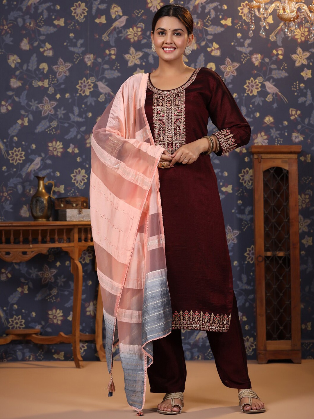 

House of Pataudi Ethnic Motifs Yoke Design Straight Kurta & Trouser With Dupatta, Maroon