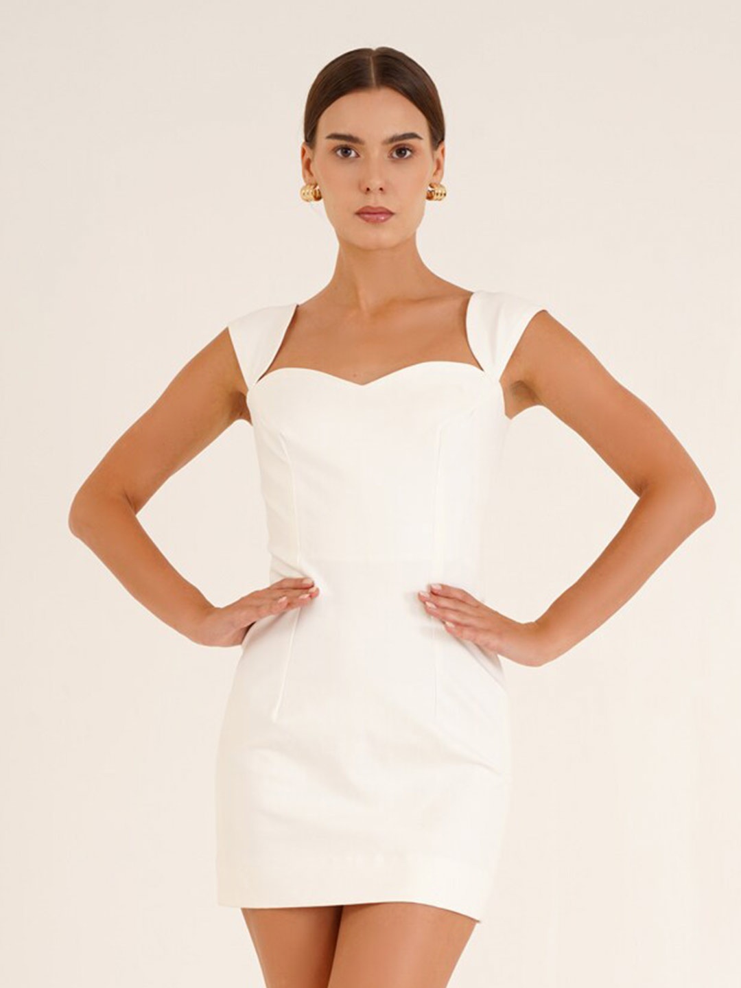 

Ipso Facto Sweetheart Neck Bodycon Mini Dress, White
