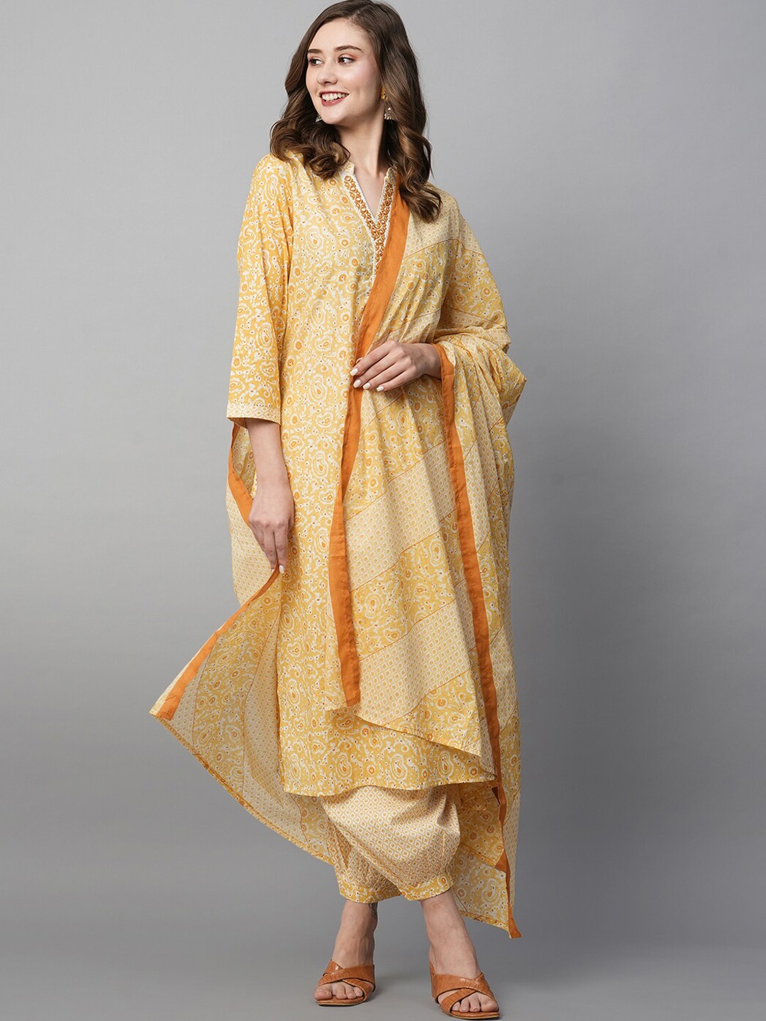 

Kiana Paisley Printed Regular Mirror Work Pure Cotton Kurta with Salwar & Dupatta, Yellow