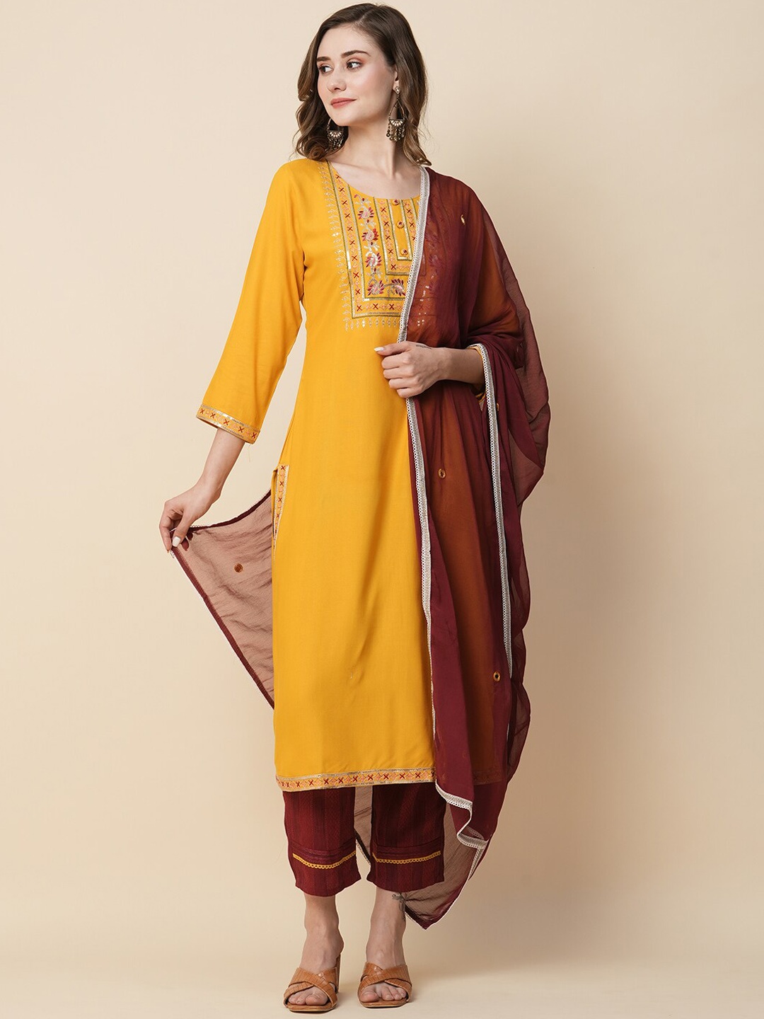 

Kiana House Of Fashion Ethnic Motifs Yoke Design Sequinned Pure Cotton Kurta with Trousers & Dupatta, Yellow