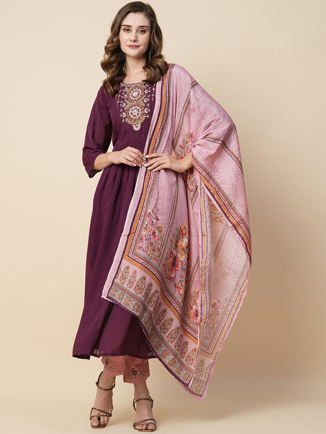 

Kiana House Of Fashion Ethnic Motifs Yoke Design Pleated Thread Work Kurta with Trousers & With Dupatta, Maroon