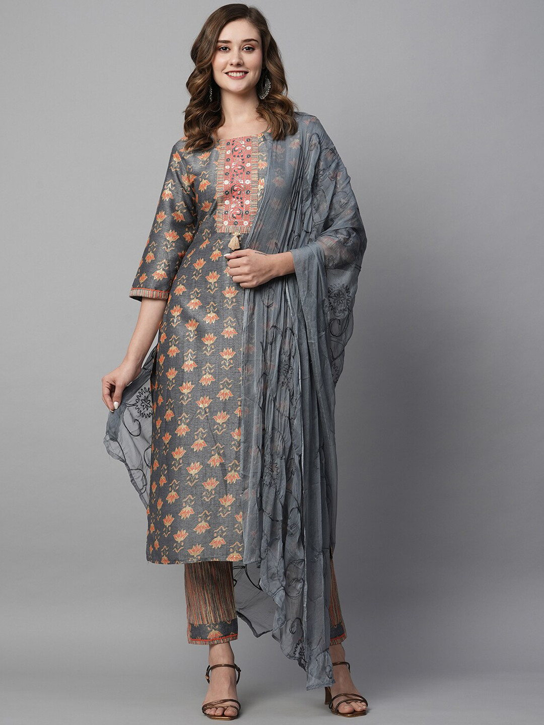

Kiana Floral Printed Kurta With Trousers & Dupatta, Grey