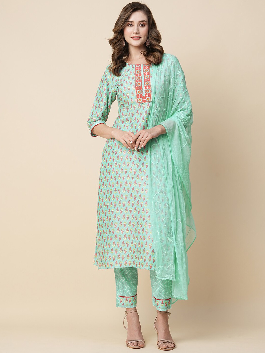 

Kiana House Of Fashion Floral Printed Thread Work Kurta with Trousers & With Dupatta, Blue
