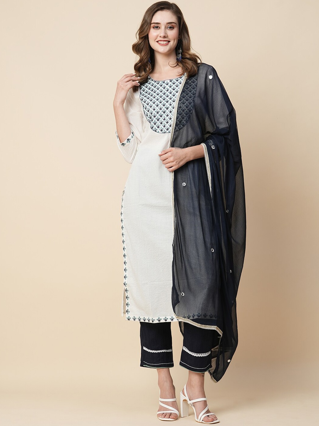 

Kiana House Of Fashion Ethnic Motifs Yoke Design Pure Cotton Kurta With Trousers & Dupatta, White