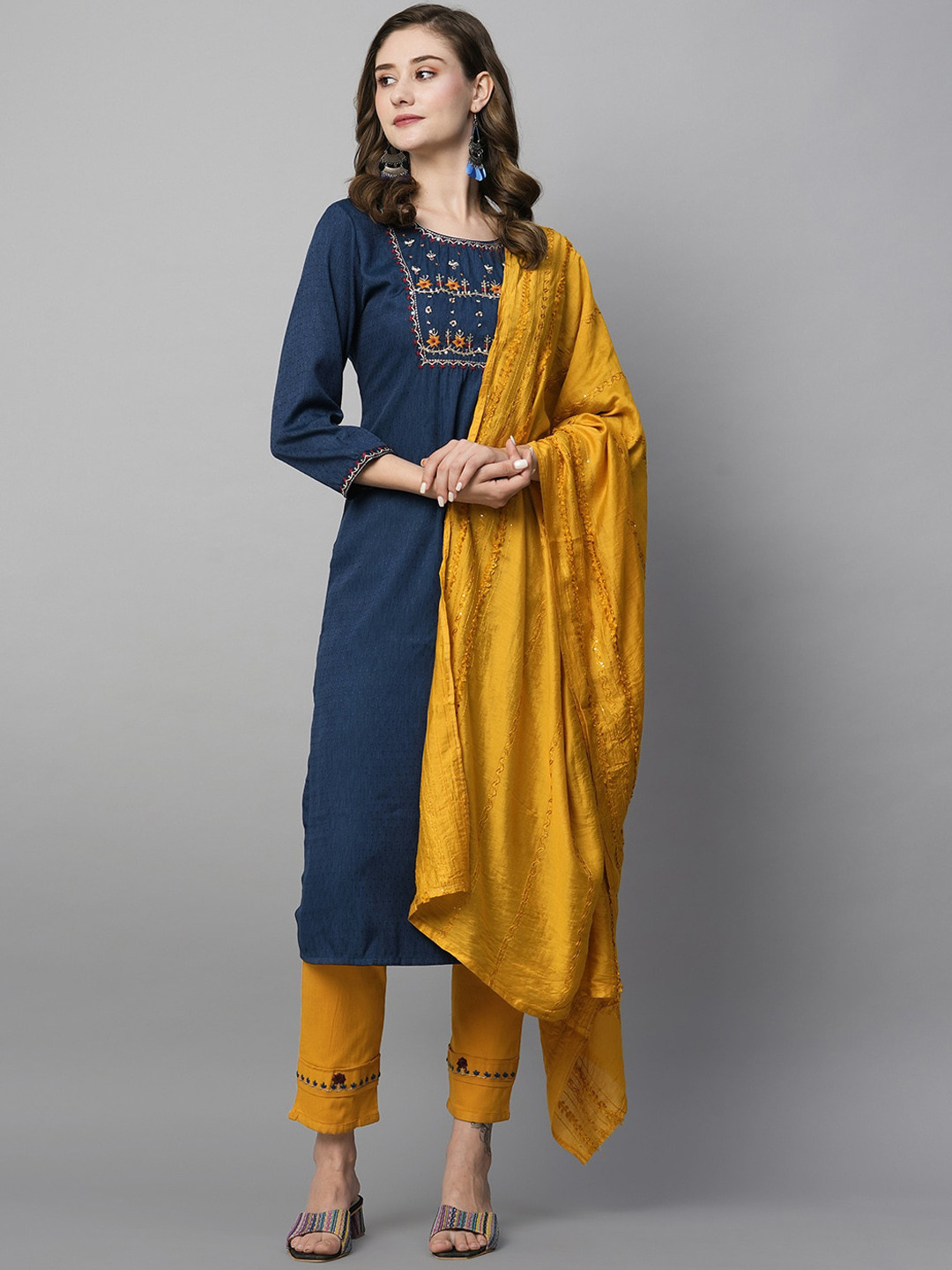 

Kiana House Of Fashion Ethnic Motifs Yoke Design Sequinned Kurta With Trousers & Dupatta, Blue