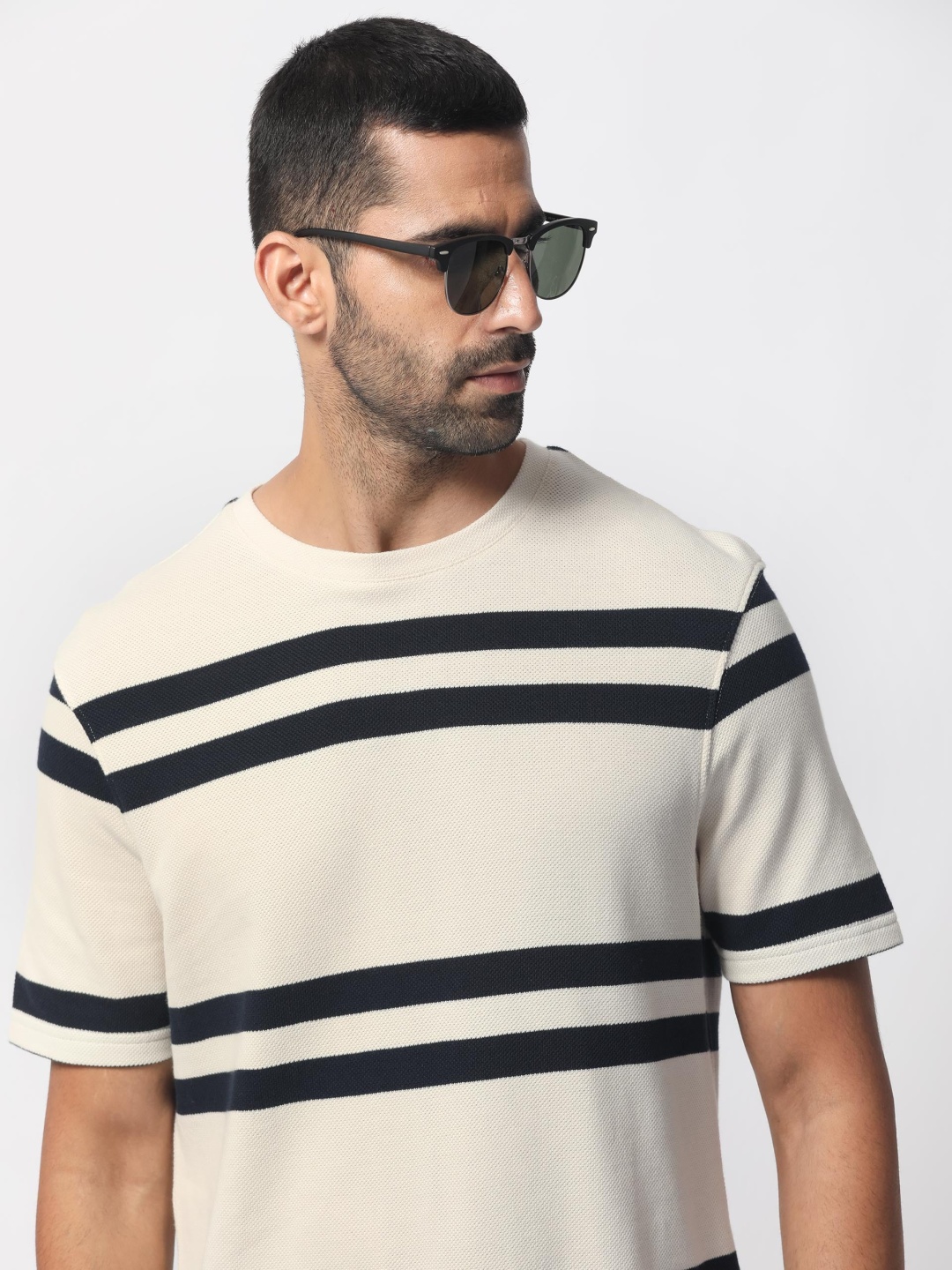 

RARE RABBIT Men Cachos Striped Slim Fit Cotton T-Shirt, Off white