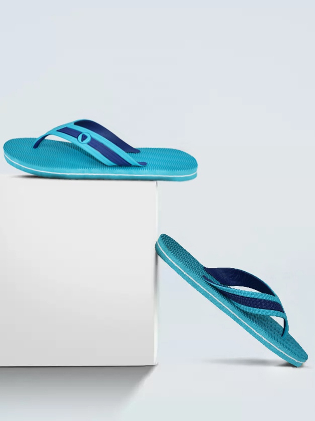 

IMPAKTO Men Rubber Thong Flip-Flops, Blue