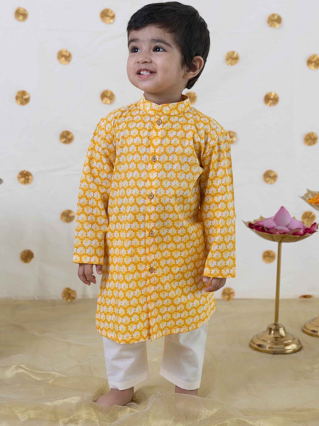 

Tiber Taber Boys Floral Printed Pure Cotton Kurta With Pyjamas, Yellow