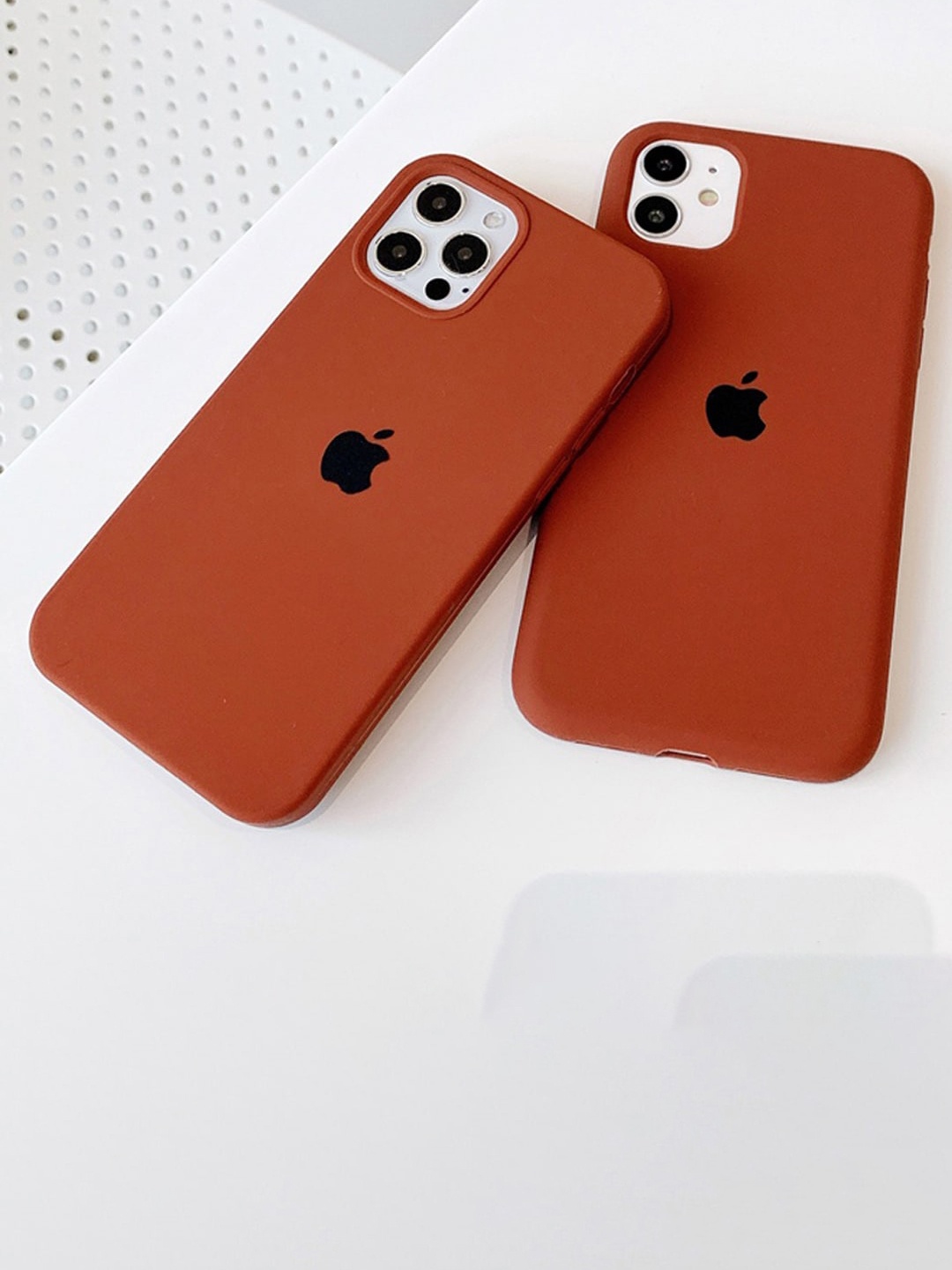 

TREEMODA iPhone 15 Back Case, Brown