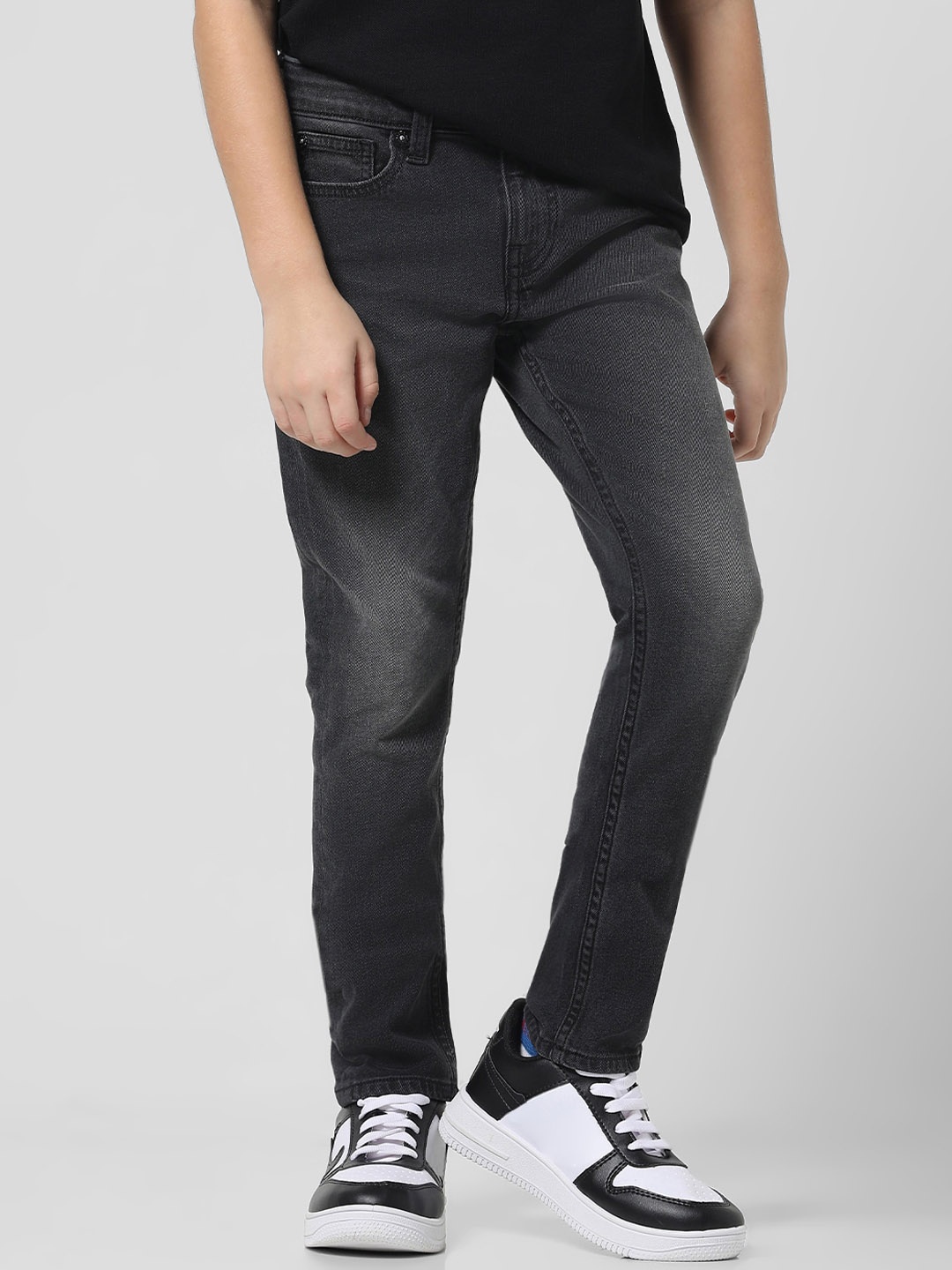 

Jack & Jones Junior Boys Slim Fit Mid-Rise Light Fade Cotton Stretchable Jeans, Black