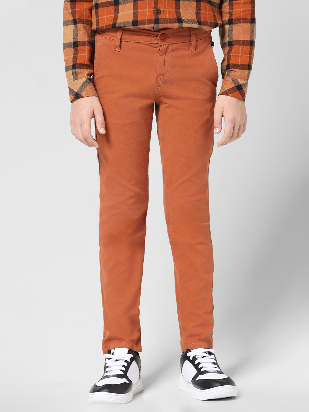 

Jack & Jones Junior Boys Mid-Rise Flat-Front Plain Cotton Trousers, Orange