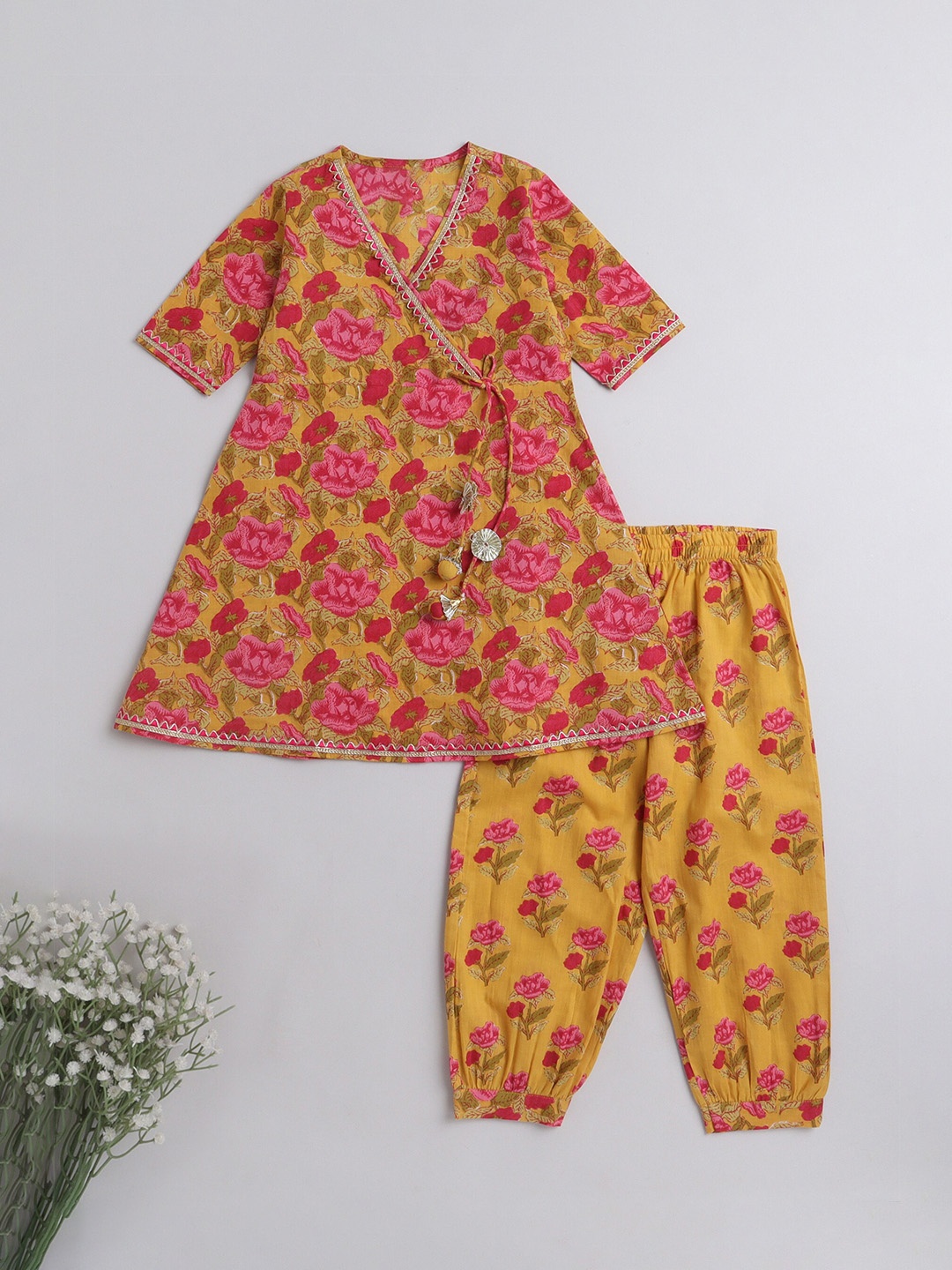 

The Magic Wand Girls Floral Printed Angrakha Gotta Patti Pure Cotton Kurti With Salwar, Yellow