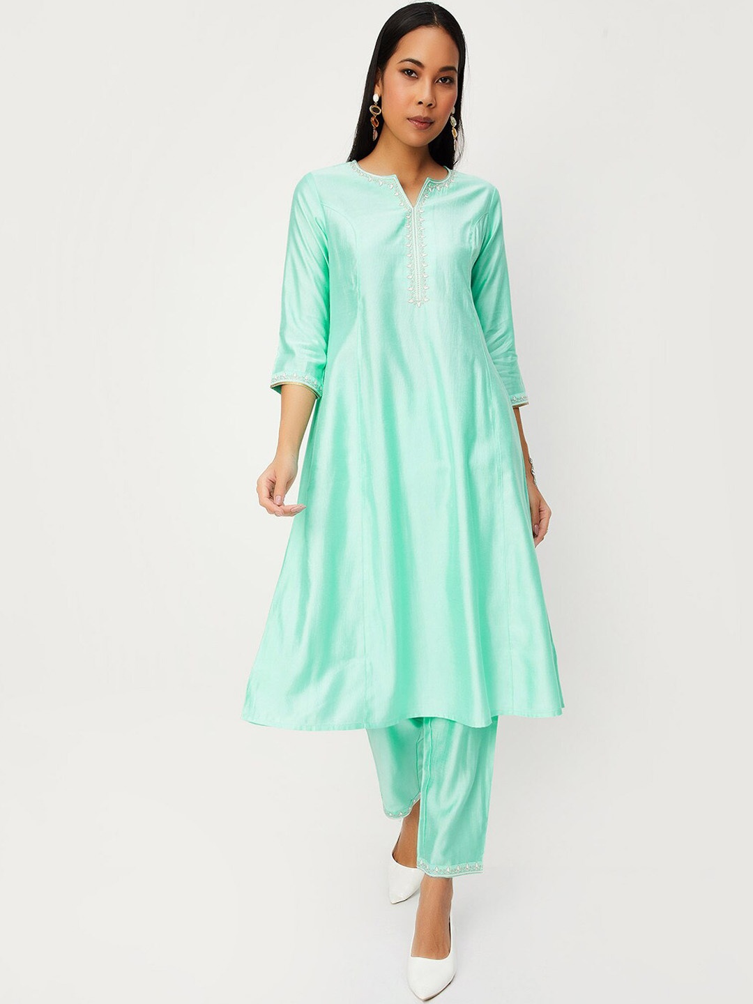 

max Floral Yoke Design Thread Work A-Line Kurta with Trousers, Blue