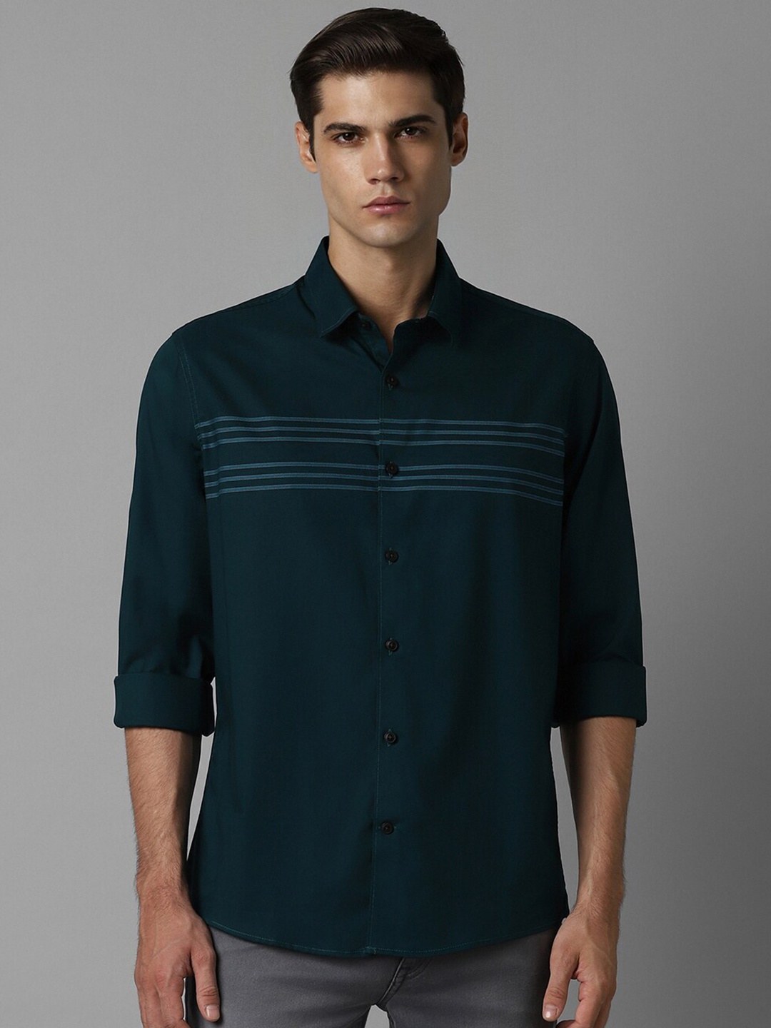 

Louis Philippe Sport Slim Fit Horizontal Striped Spread Collar Pure Cotton Casual Shirt, Green