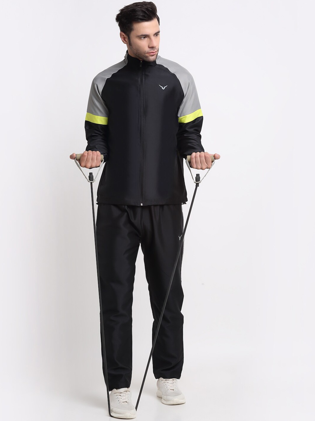 

Invincible Men Classic Tracksuit, Black