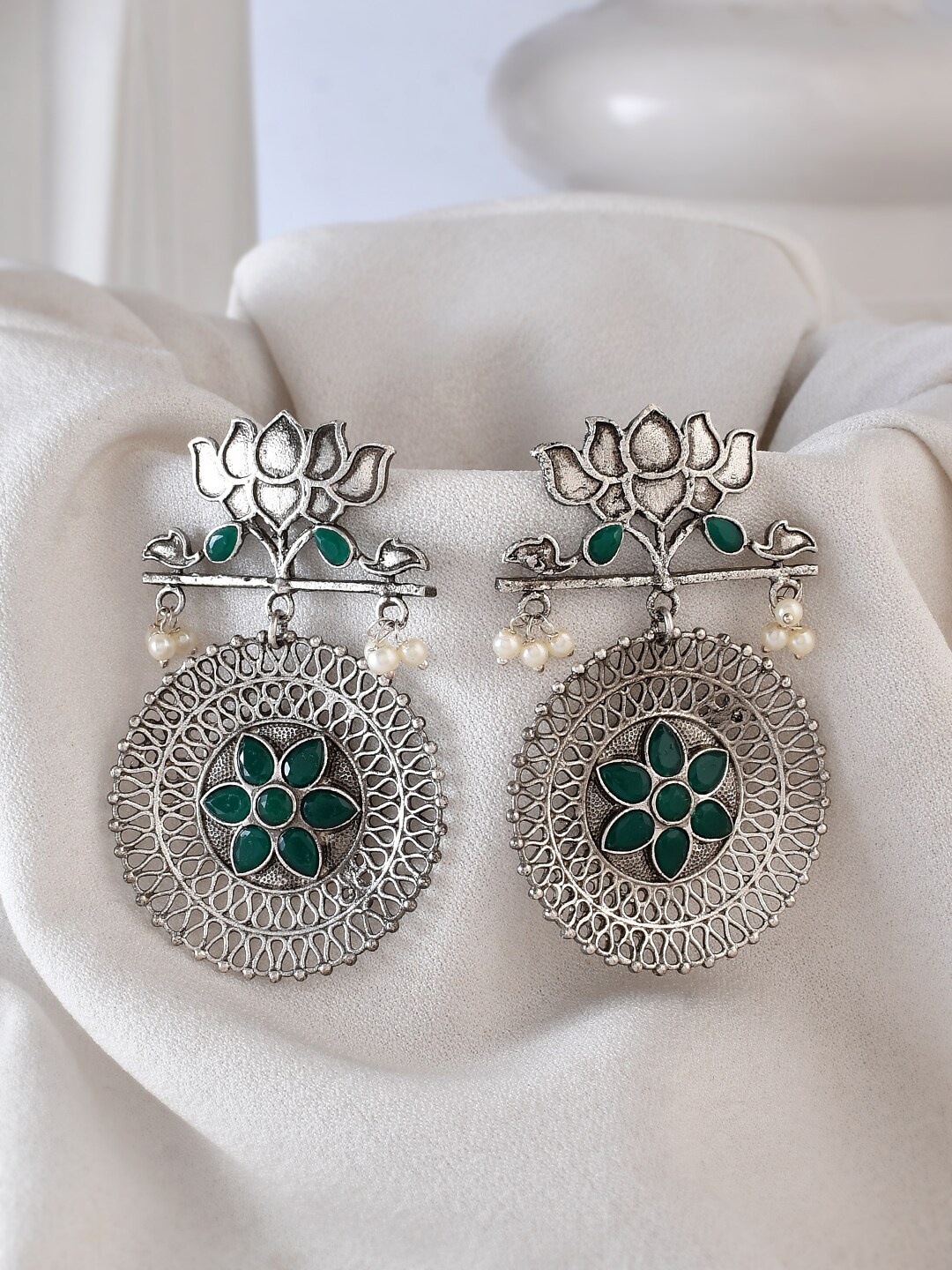 

DASTOOR Silver-Plated Contemporary Drop Earrings