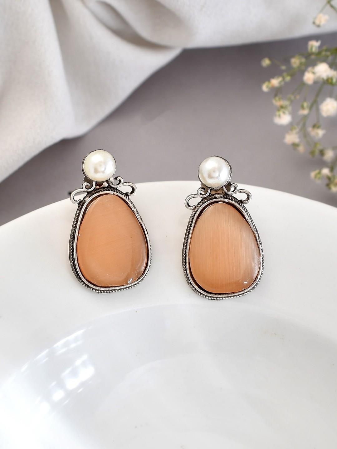 

DASTOOR Silver-Plated Beaded Contemporary Drop Earrings