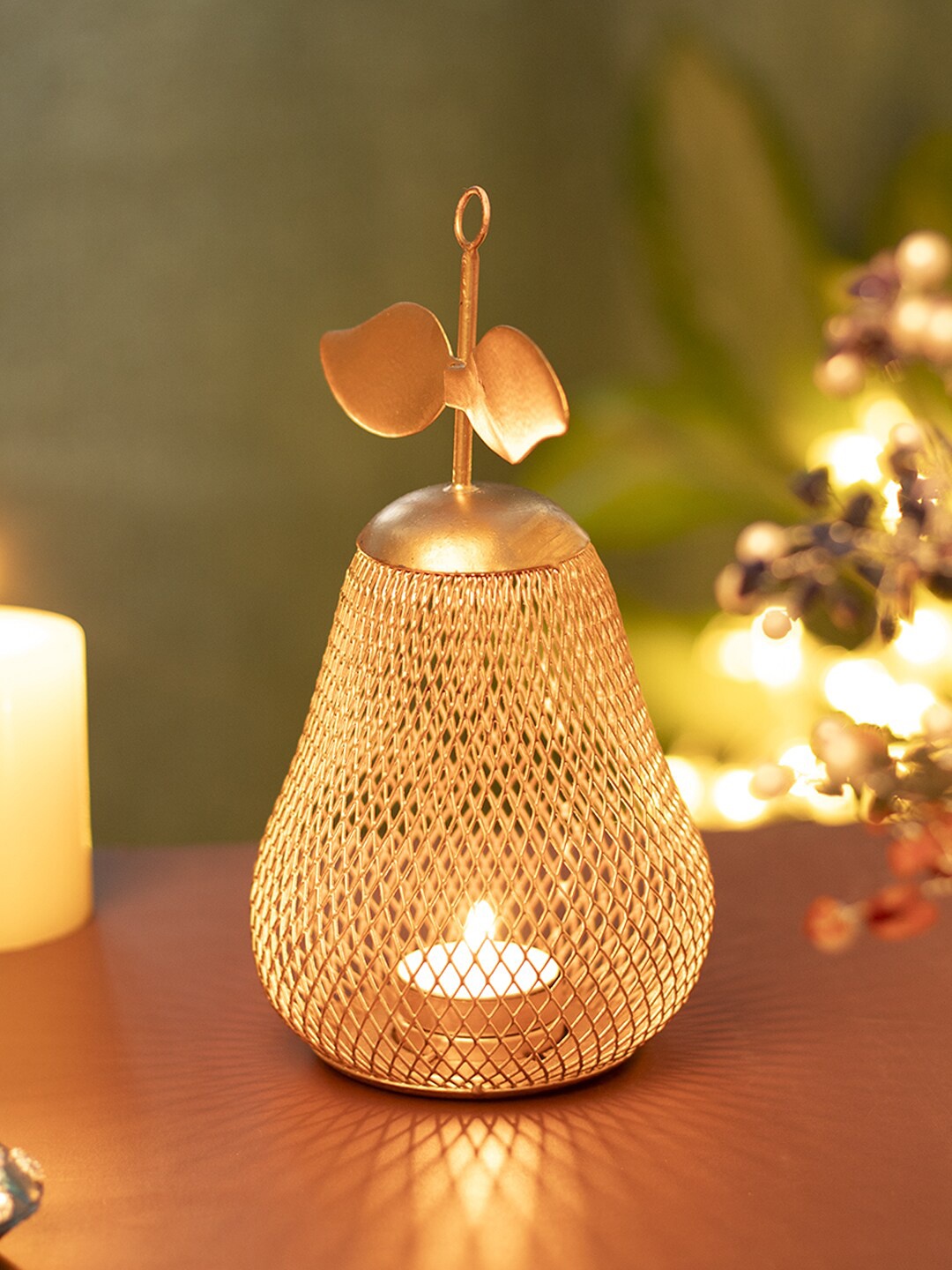 

MARKET99 Gold Toned Pear T-Light Candle Holder