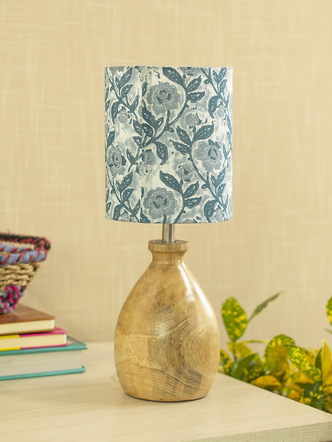 

MARKET99 Grey Printed Wood Table Lamp