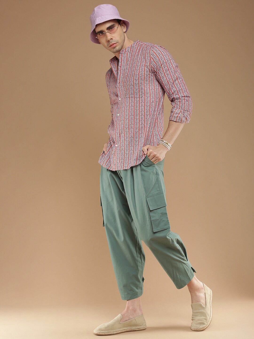 

Sangria Pink Comfort Ethnic Motifs Printed Cotton Casual Shirt