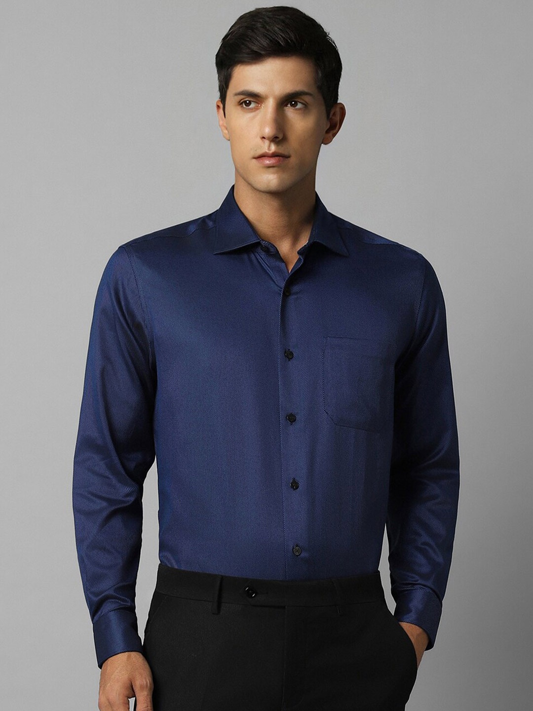 

Louis Philippe Opaque Pure Cotton Formal Shirt, Navy blue