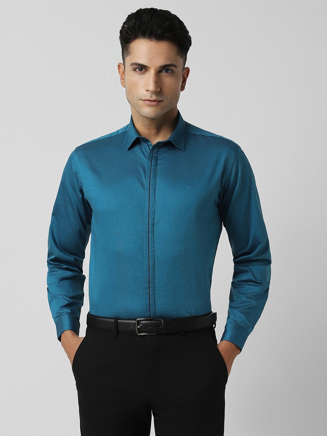 

V Dot Slim Fit Spread Collar Pure Cotton Formal Shirt, Blue