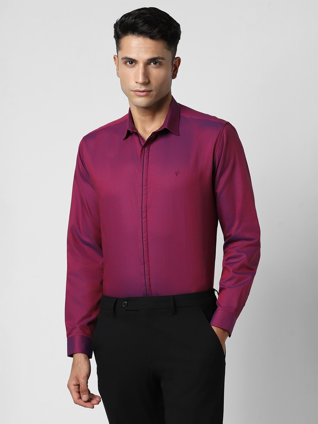 

V Dot Spread Collar Slim Fit Cotton Party Shirt, Purple