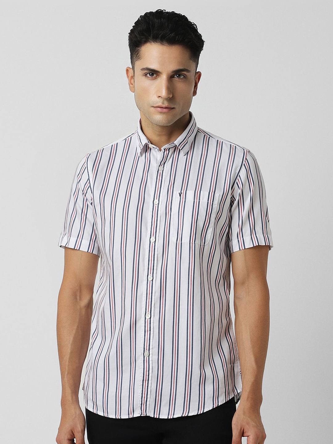 

Van Heusen Sport Slim Fit Vertical Striped Pure Cotton Casual Shirt, White