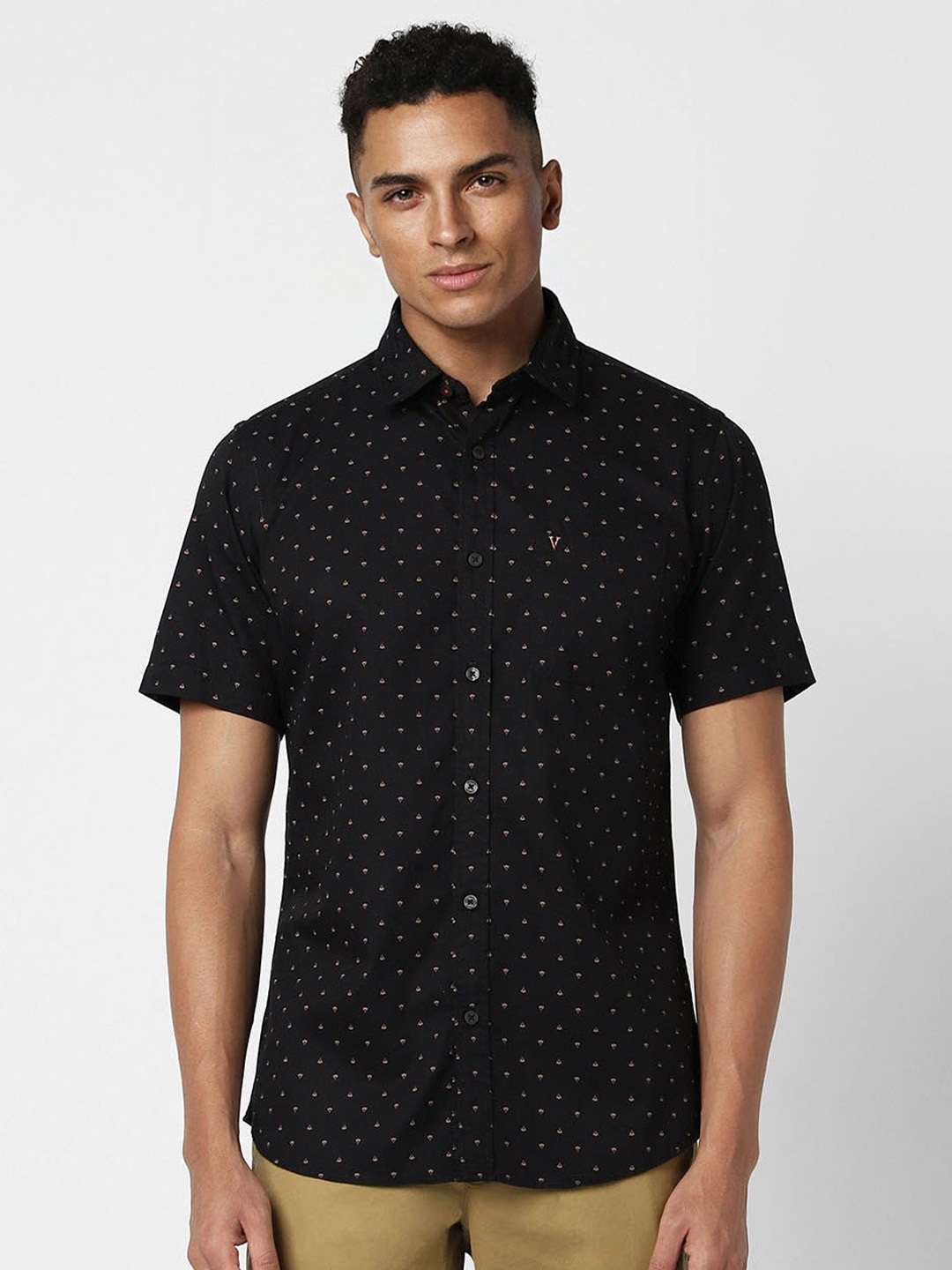 

Van Heusen Sport Slim Fit Micro Ditsy Printed Pure Cotton Casual Shirt, Black