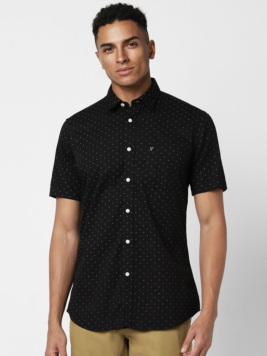 

Van Heusen Sport Slim Fit Micro Ditsy Printed Pure Cotton Casual Shirt, Black