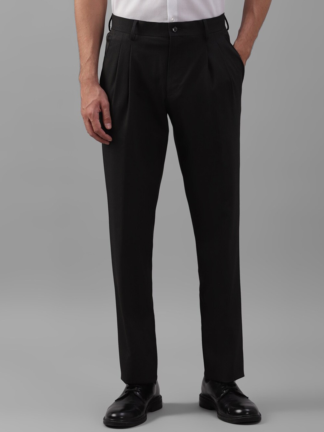 

Louis Philippe Men Pleated Formal Trousers, Black