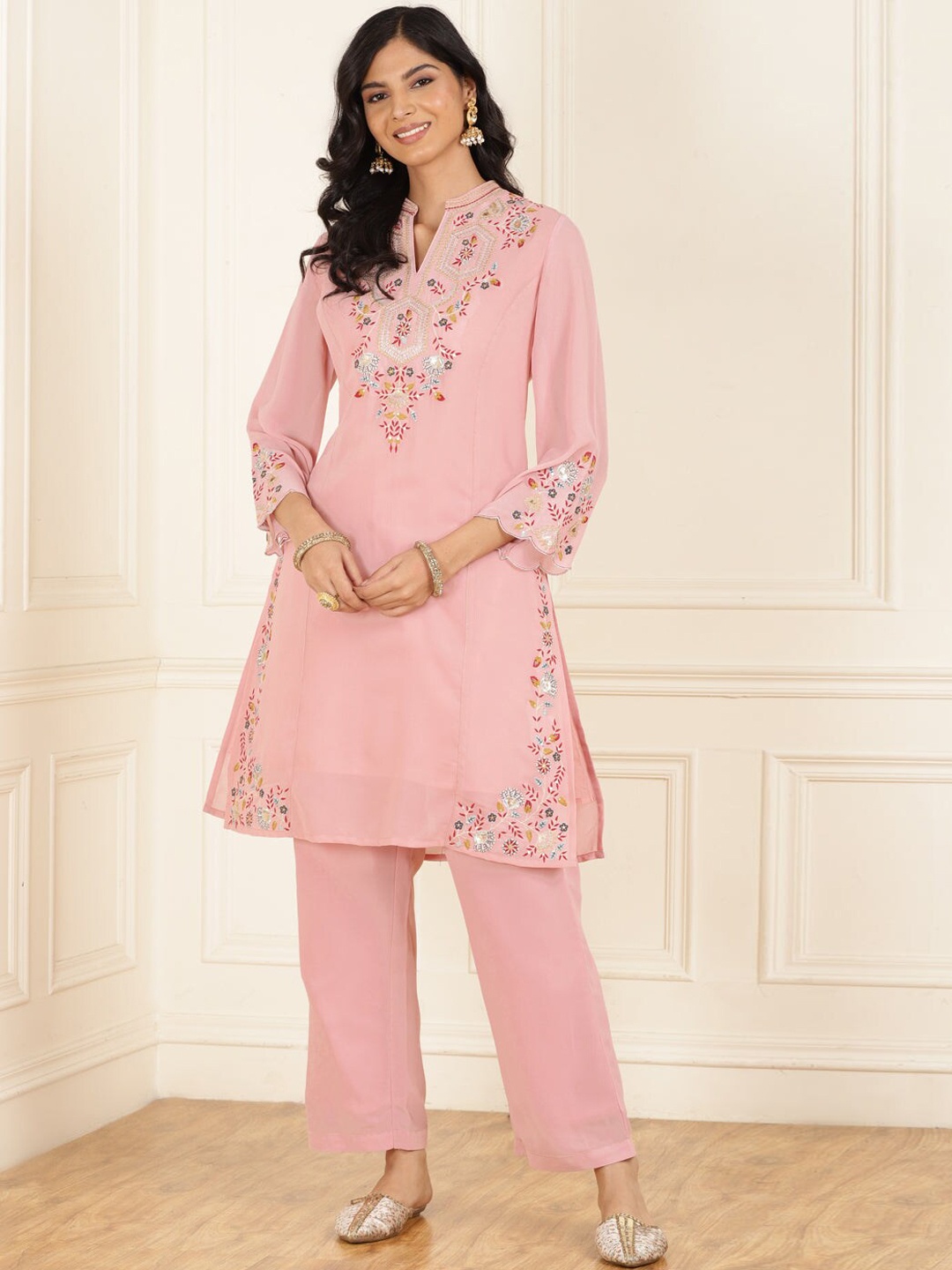 

Lakshita Floral Embroidered Mandarin Collar Regular Kurta with Trousers, Pink