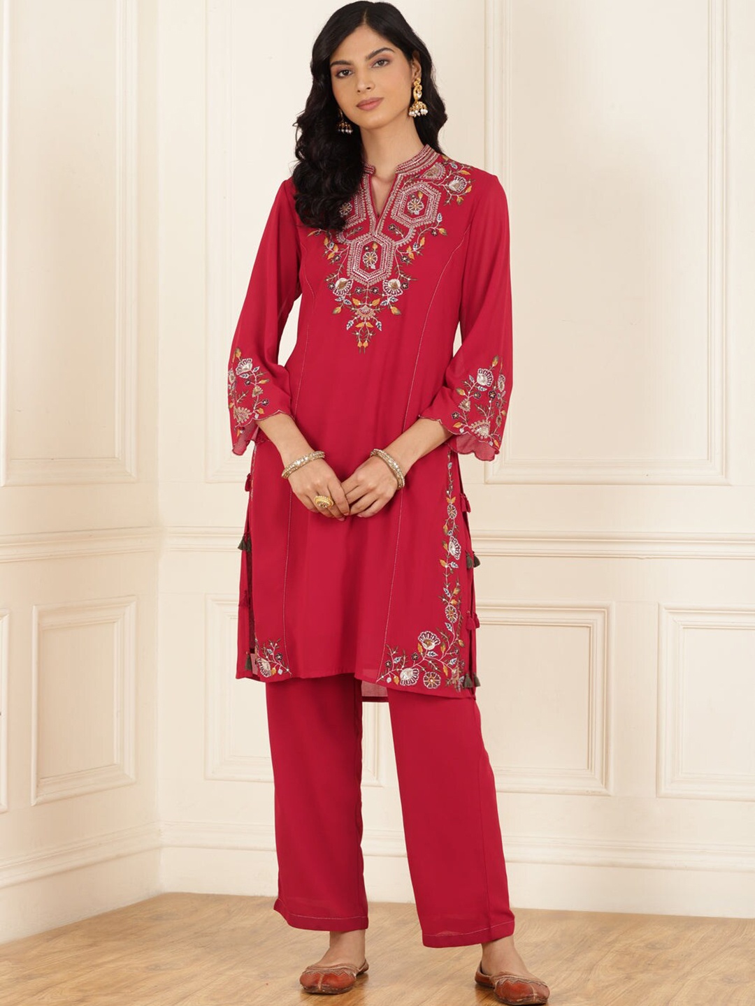 

Lakshita Floral Embroidered Regular Thread Work Kurta With Trouser, Red