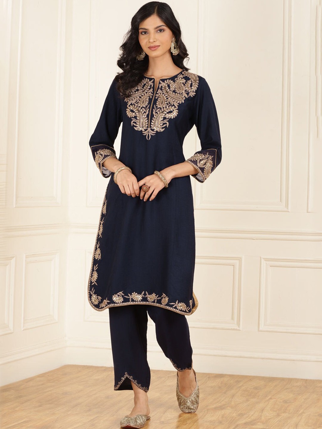 

Lakshita Ethnic Motifs Yoke Design Thread Work Kurta With Trousers, Navy blue