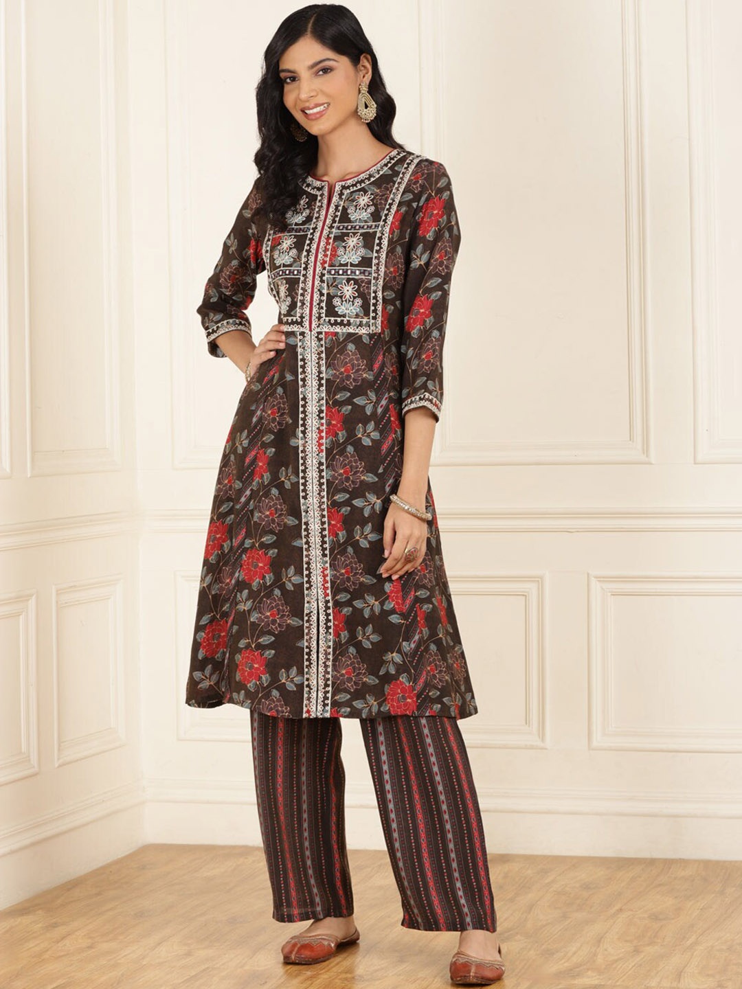 

Lakshita Floral Printed Thread Work Straight Kurta with Trousers, Brown