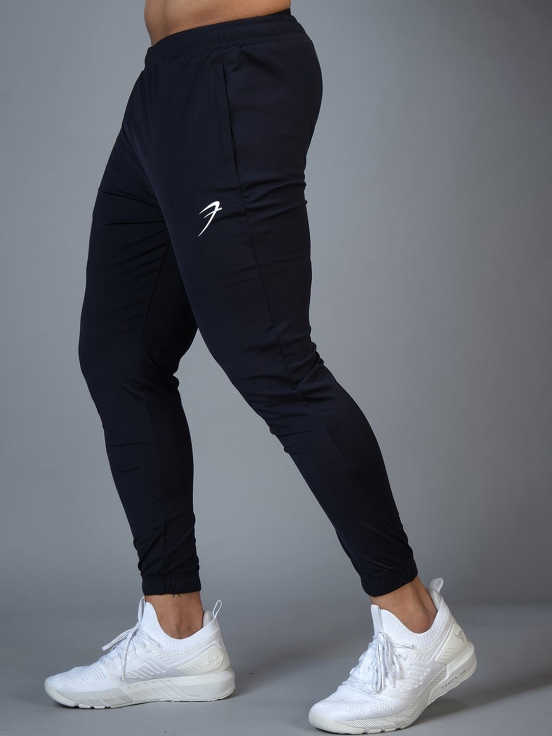 

FUAARK Men Anti-Odour Slim Fit Joggers, Navy blue