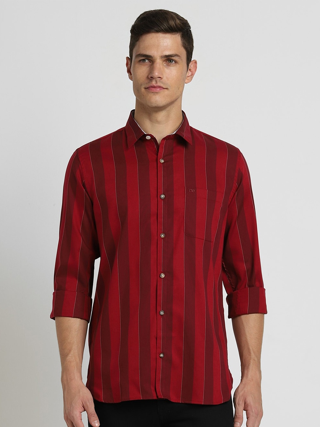 

Peter England Casuals Slim Fit Vertical Stripes Pure Cotton Casual Shirt, Red