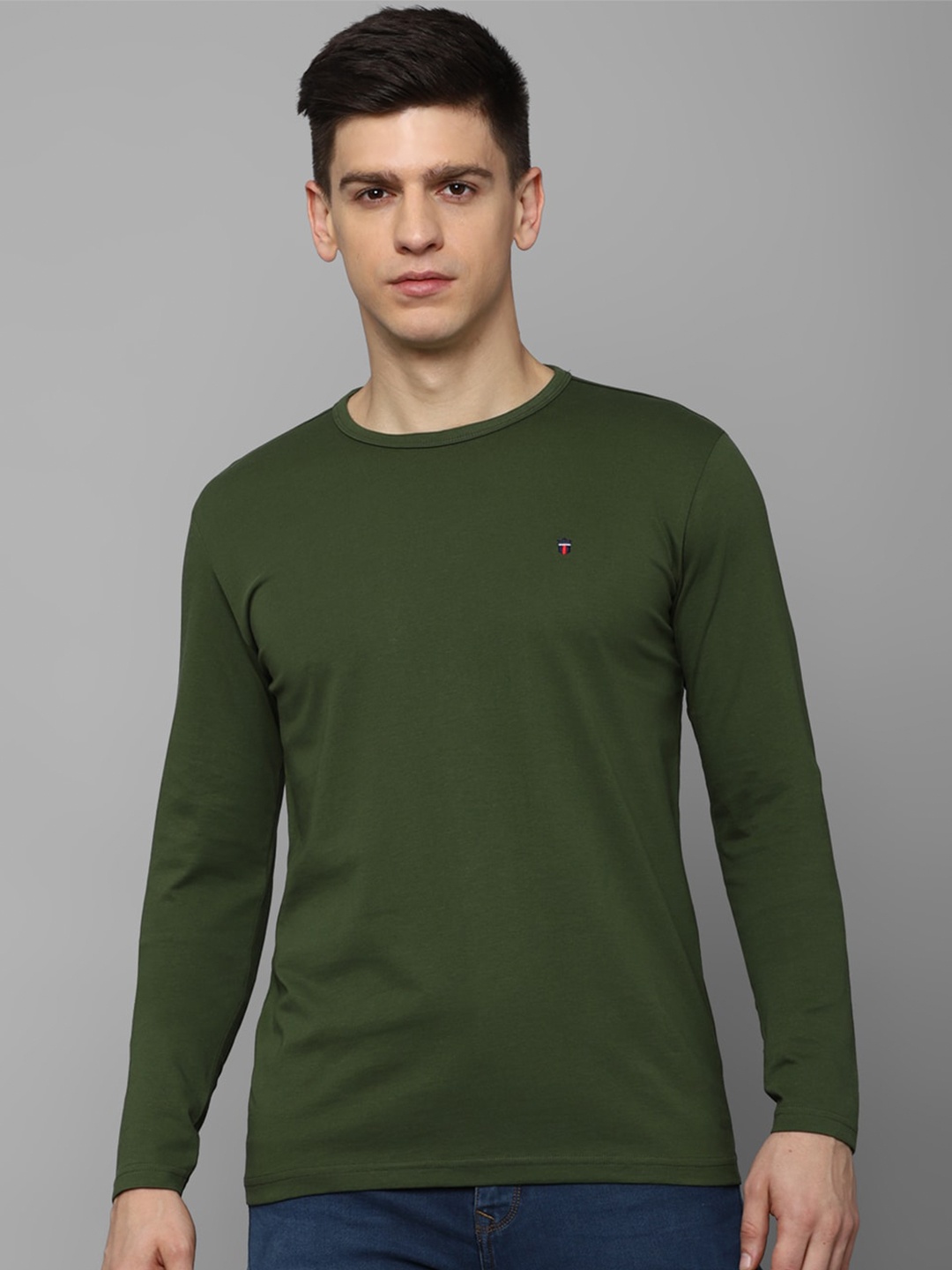 

Louis Philippe Jeans Round Neck Pure Cotton Slim Fit T-shirt, Green