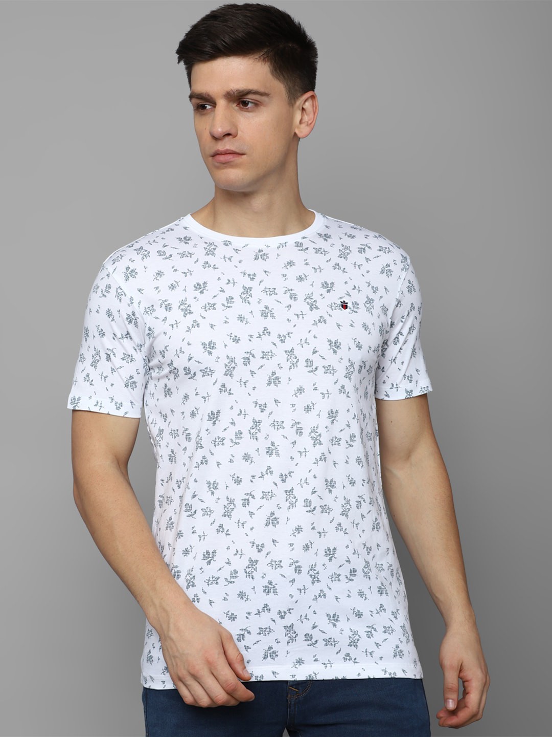 

Louis Philippe Jeans Floral Printed Pure Cotton Slim Fit T-shirt, White