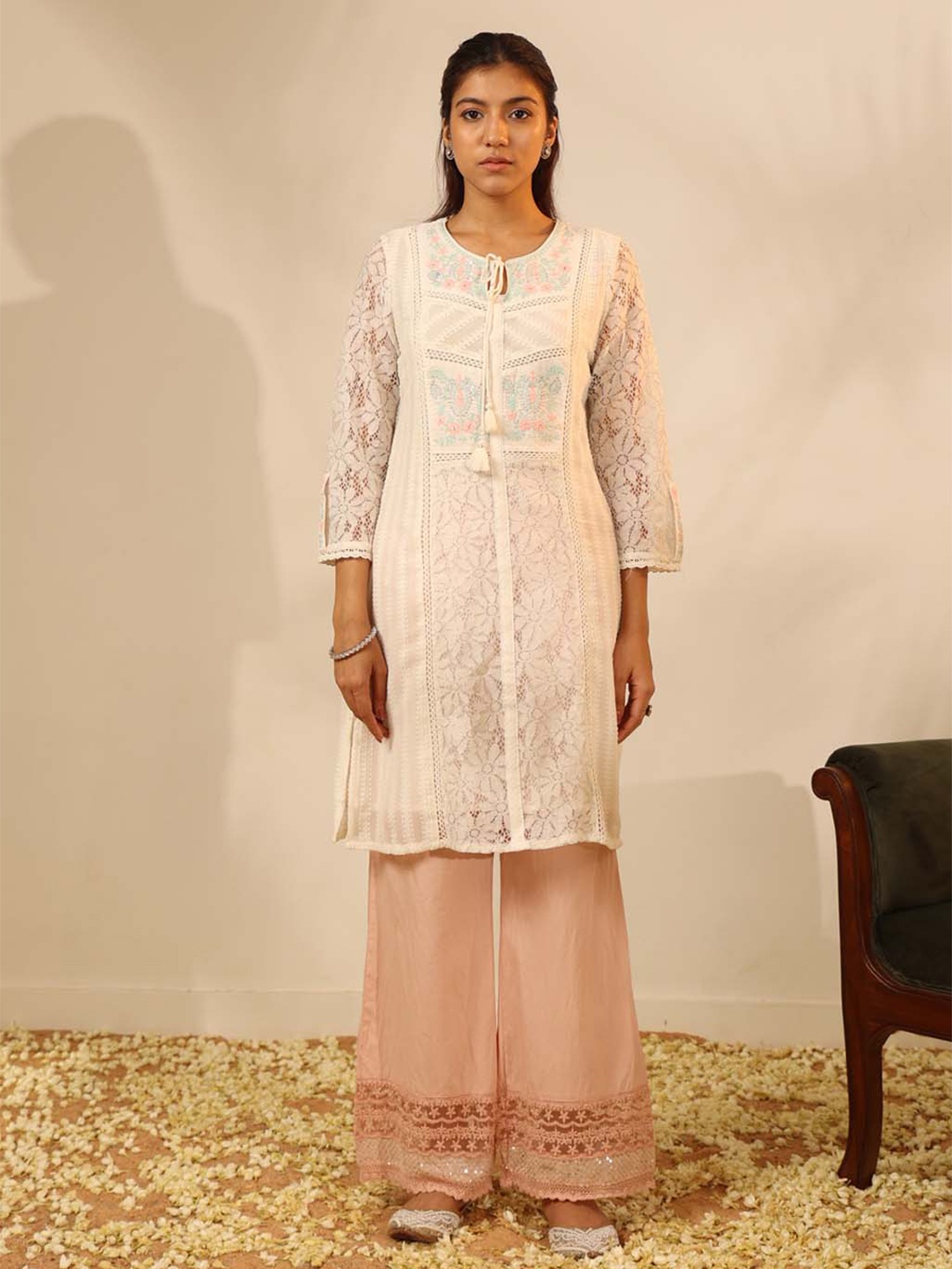 

Lakshita Floral Embroidered Keyhole Neck Thread Work Kurta, White