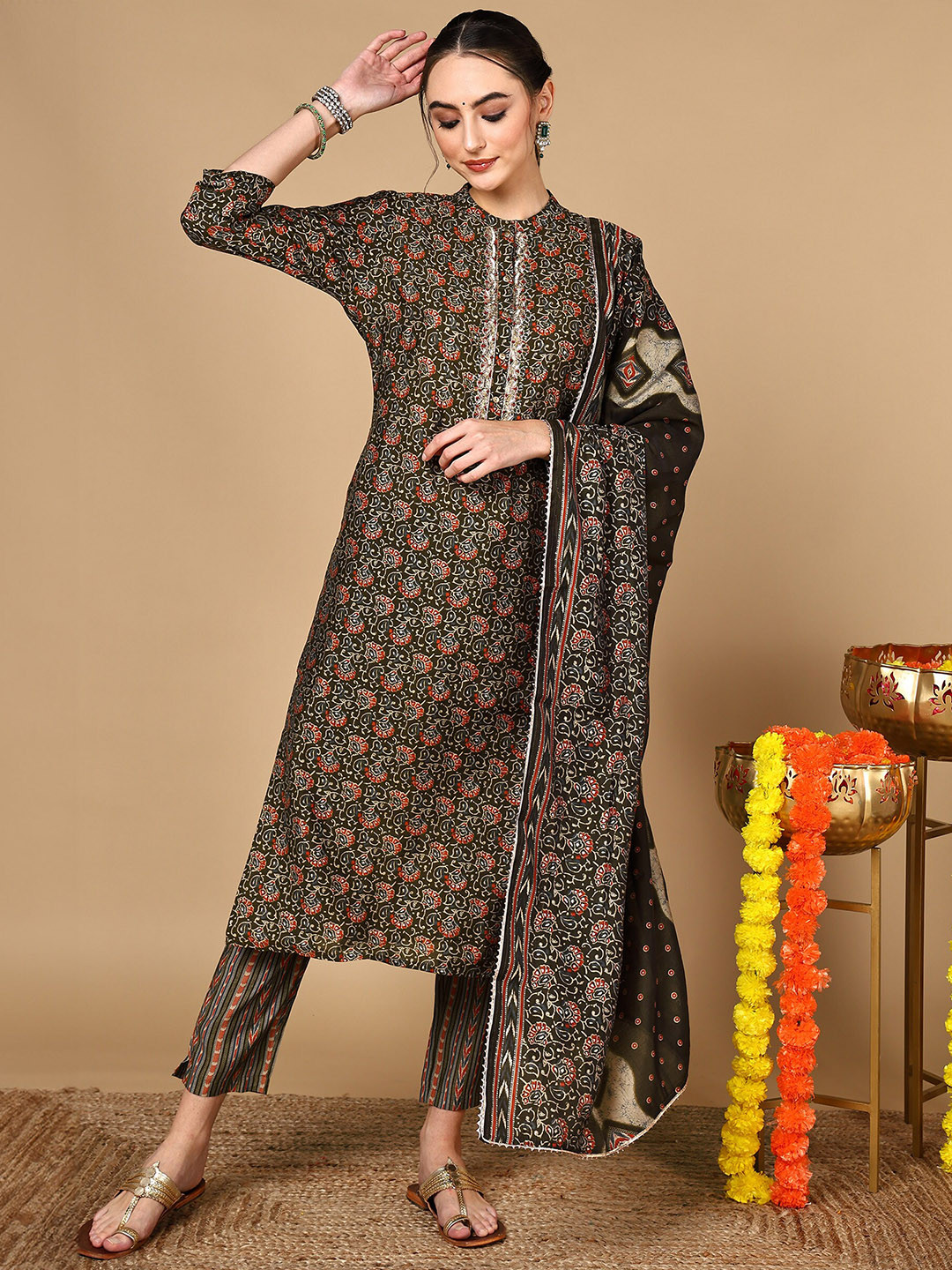 

HERE&NOW Ethnic Motifs Printed Regular Gotta Patti Kurta With Trousers & Dupatta, Green