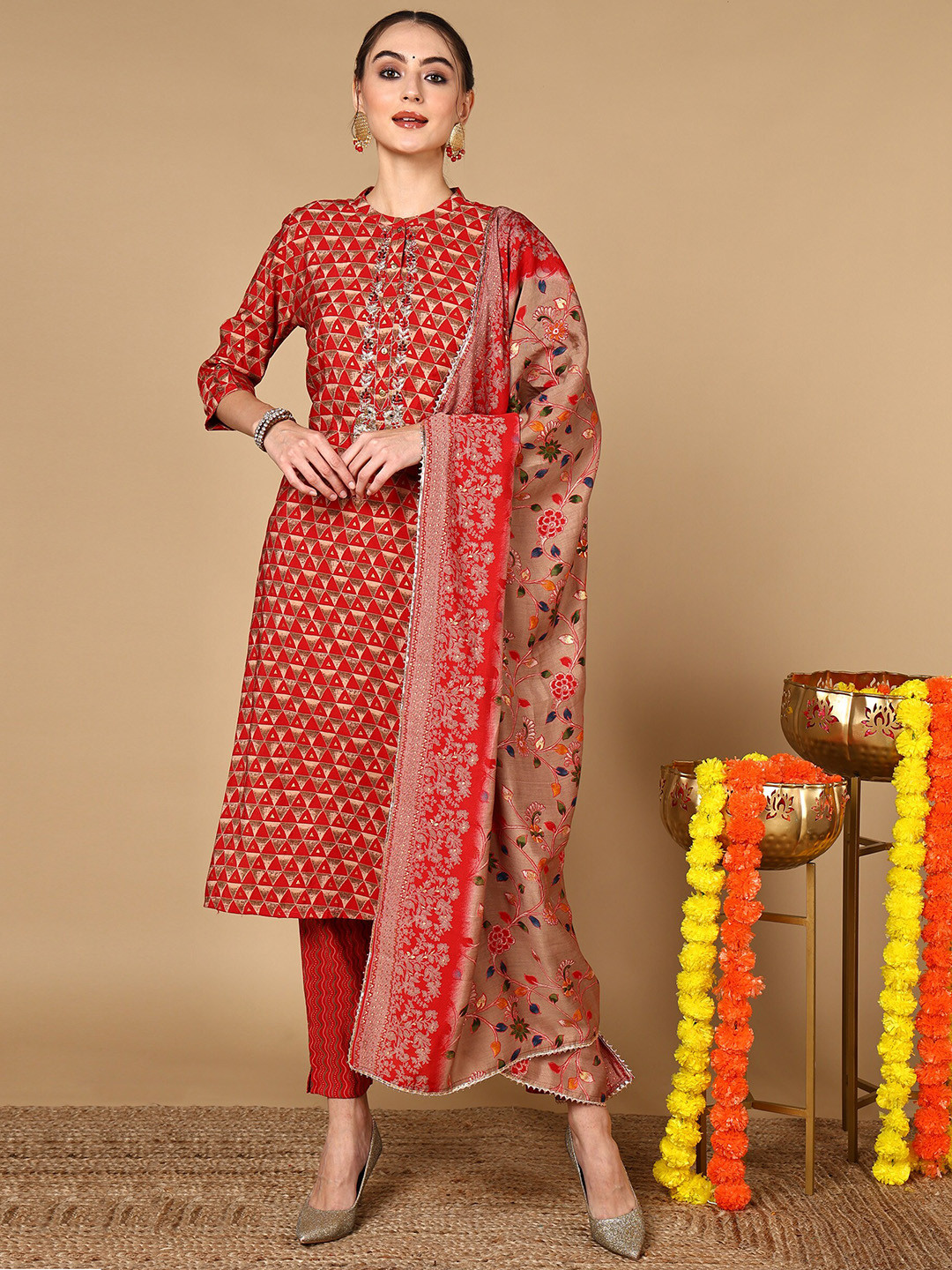 

HERE&NOW Ethnic Motif Printed Regular Thread Work Kurta With Trousers & Dupatta, Red